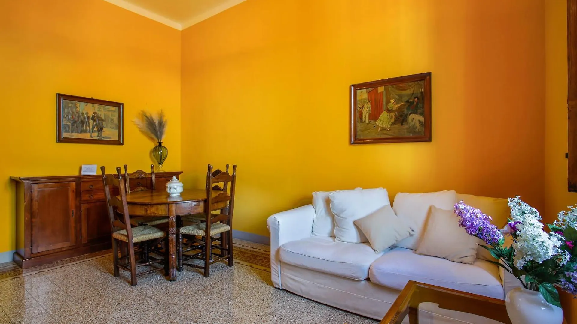 Apartment Appartamento Augusta Lucca
